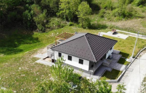 3 Bedroom Gorgeous Home In Seliste Dreznicko